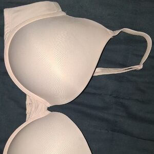 Victoria's Secret Light Cream Bra